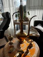 Syrisch tafeltje met Birmese koperen voorwerpen, Ophalen of Verzenden, Brons