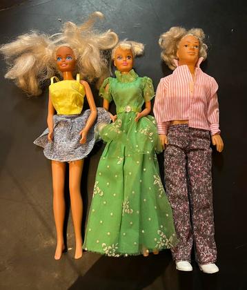3 Vintage Ken Barbie prinses Sindy barbiepoppen met kleding beschikbaar voor biedingen