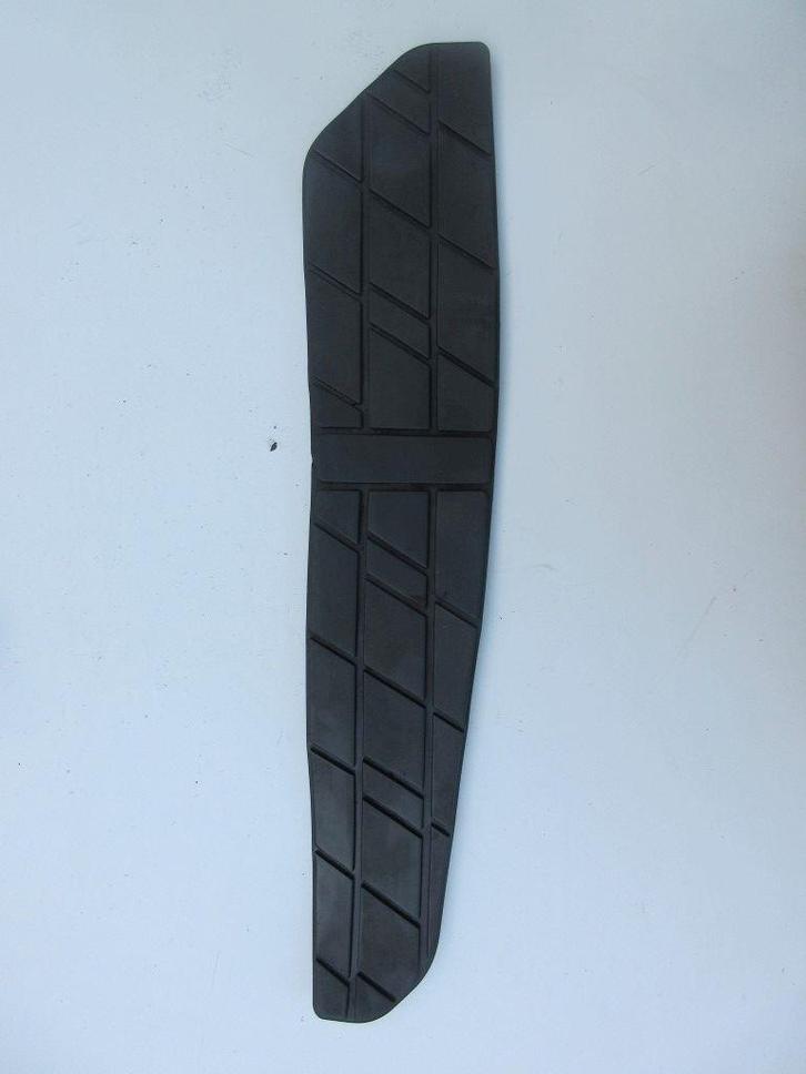 Suzuki AN400 Burgman treeplank rubber R voetrubber AN 400, Motoren, Accessoires | Overige, Gebruikt, Ophalen of Verzenden