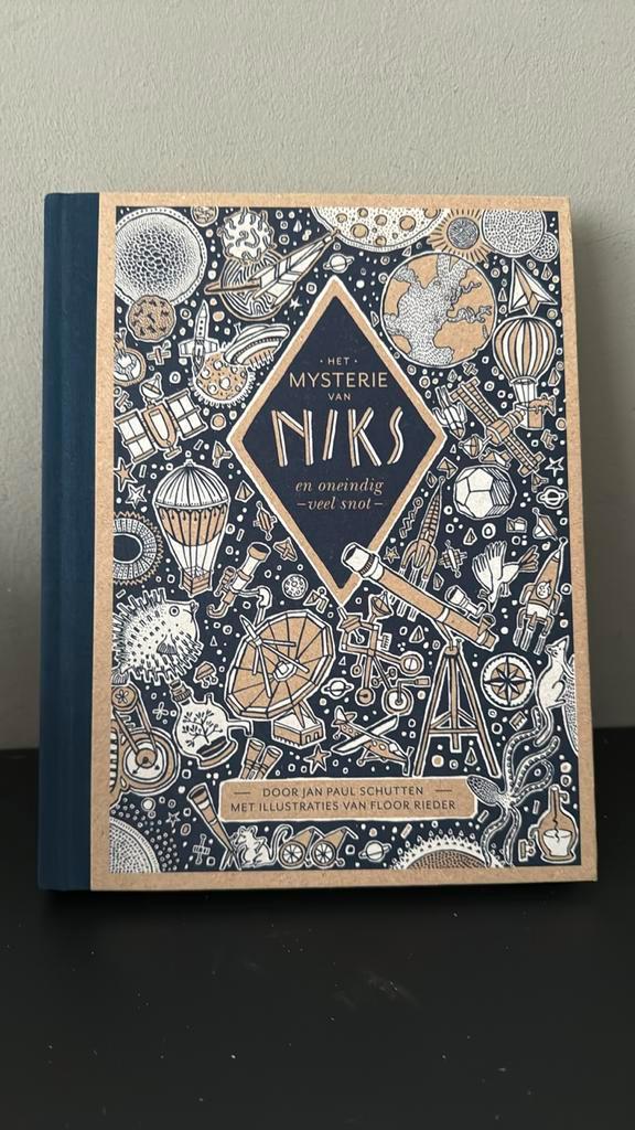 Het mysterie van niks en oneindig veel snot, Boeken, Kinderboeken | Jeugd | 13 jaar en ouder, Zo goed als nieuw, Ophalen of Verzenden
