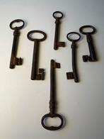 Oude sleutels, Doe-het-zelf en Verbouw, Hang- en Sluitwerk, Ophalen of Verzenden, Gebruikt, Slot
