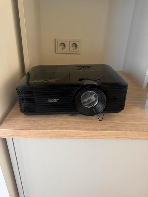Acer X138WH beamer, Audio, Tv en Foto, Beamers, Zo goed als nieuw, DLP, Overige resoluties, Ophalen of Verzenden