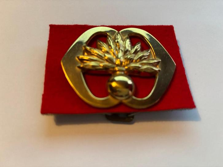 Baret embleem Garderegiment Grenadiers en Jagers, Verzamelen, Militaria | Algemeen, Landmacht, Kleding of Schoenen, Nederland