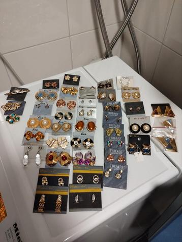 Vintage NOS jaren tachtig meerdere oorbellen sets  beschikbaar voor biedingen
