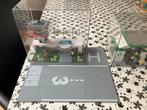 Lego Airport & BP Tankstation, Ophalen of Verzenden, Zo goed als nieuw, Complete set, Lego