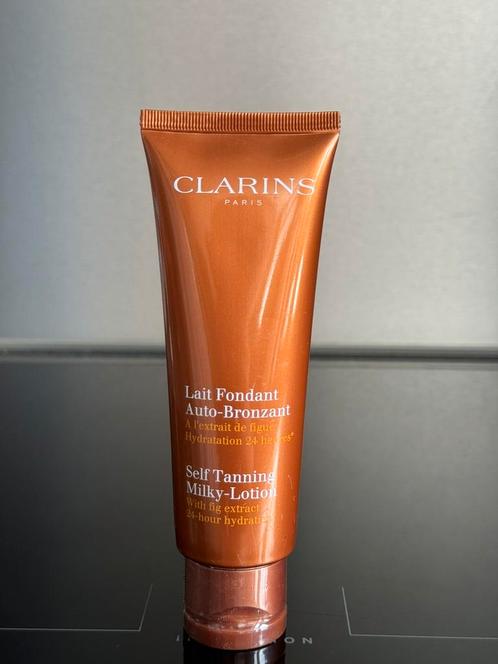 Clarins self tainning milky lotion 125ml, Sieraden, Tassen en Uiterlijk, Uiterlijk | Lichaamsverzorging, Nieuw, Overige typen