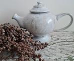 Oude beboterde theepot aardewerk, Ophalen of Verzenden