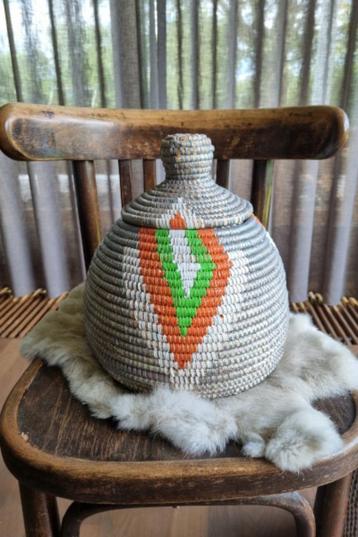 afrikaanse opbergmandje multicolor handgemaakt in Senegal beschikbaar voor biedingen