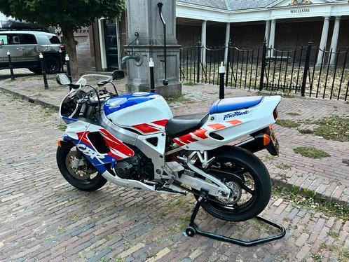 Honda CBR900RR FireBlade SC28 1992, Motoren, Motoren | Honda, Particulier, Super Sport, meer dan 35 kW, 4 cilinders, Motorrijbewijs A