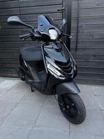 Piaggio Zip SP 2000 4t brom 2017 led valbeugels smoke, Fietsen en Brommers, Scooters | Piaggio, Maximaal 45 km/u, Zip, Ophalen of Verzenden
