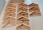 57 houten kledinghangers, Huis en Inrichting, Kasten | Kledingkasten, Ophalen, 50 tot 100 cm, Zo goed als nieuw, Minder dan 100 cm