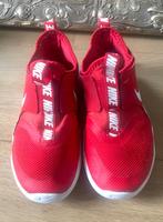 Nike Flexrunner sneaker maat 33,5 instappers rood, Jongen of Meisje, Gebruikt, Ophalen of Verzenden, Sportschoenen