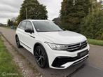 Volkswagen Tiguan 1.5 TSI DSG R-Line / Pano / 360 / Leder, 15 km/l, Zwart, 4 cilinders, 150 pk