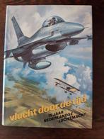 Vlucht door de tijd. 75 jaar Nederlandse luchtvaart, Ophalen of Verzenden, Gebruikt, Boek of Tijdschrift