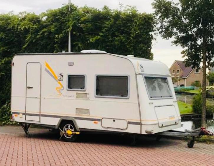 Knaus Sudwind As Good as Gold 400 izgs, zo mee op vakantie!!, Caravans en Kamperen, Caravans, Particulier, tot en met 4, 500 - 750 kg