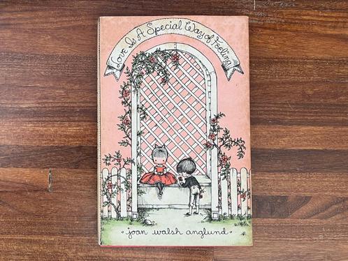 Love Is A Special Way Of Feeling van Joan Walsh Anglund, Boeken, Prentenboeken en Plaatjesalbums, Ophalen of Verzenden
