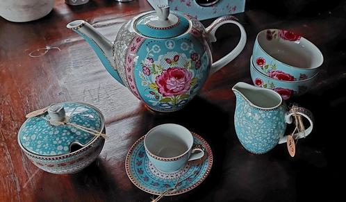 Nieuwe theepot/koffiepot van Pip., Antiek en Kunst, Antiek | Servies compleet, Ophalen of Verzenden