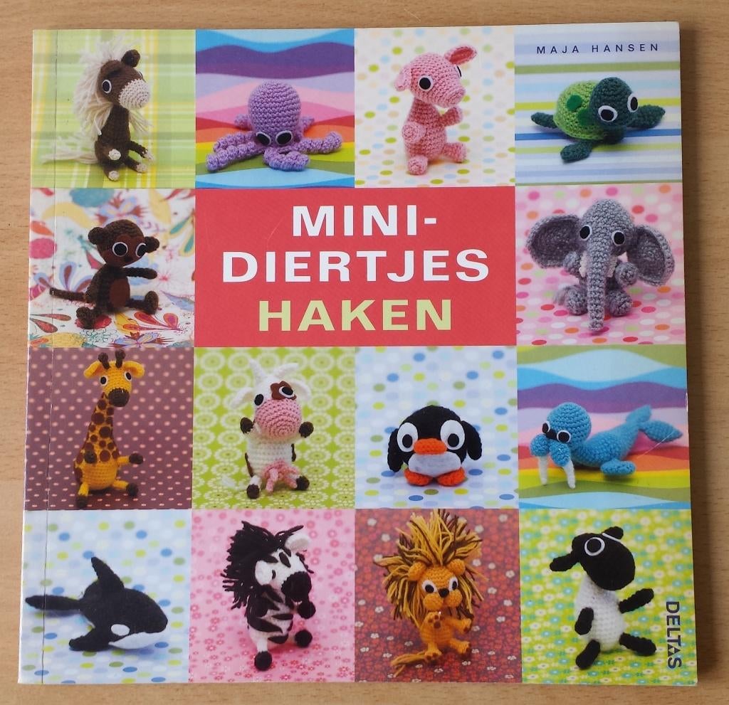 Minidiertjes Haken - Maja Hansen - 2011, Gebruikt, Ophalen of Verzenden, Nvt, Patroon of Boek