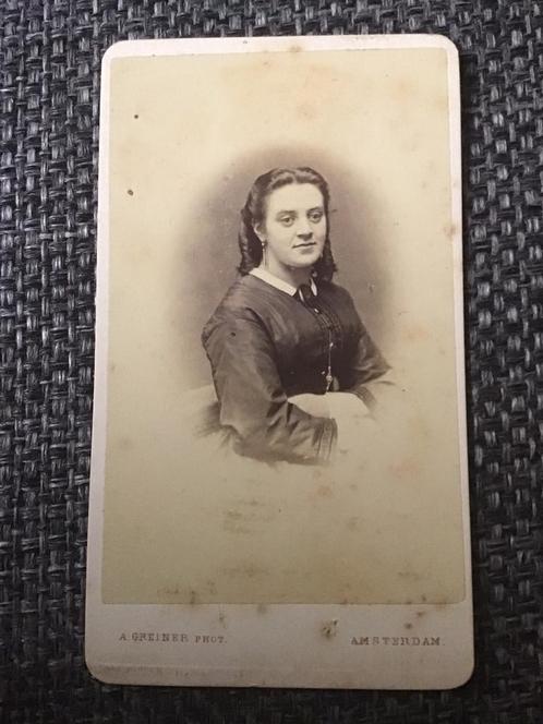 CDV, Jongedame, A. Greiner, Amsterdam, zeer oud, dun karton, Verzamelen, Foto's en Prenten, Gebruikt, Foto, Voor 1940, Ophalen of Verzenden