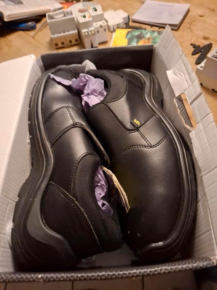Werkschoenen - Maat 44/45 - Nieuw in doos, Kleding | Heren, Schoenen, Nieuw, Werkschoenen, Zwart, Ophalen of Verzenden
