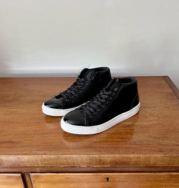 Nieuw: Kipling zwarte halfhoge veterboots met rits; maat 37 beschikbaar voor biedingen