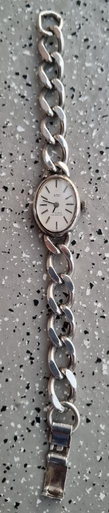 Prachtige vintage zilveren EMP mechanische dameshorloge. beschikbaar voor biedingen