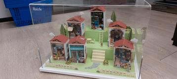 Set miniaturen onder grote stolp beschikbaar voor biedingen