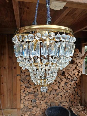 Glazen Kroonluchter beschikbaar voor biedingen
