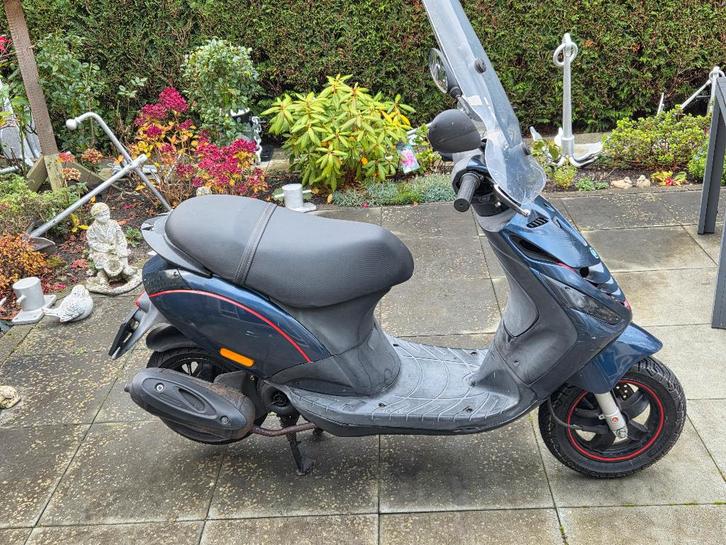 Piaggio zip, Fietsen en Brommers, Scooters | Piaggio, Gebruikt, Zip, Maximaal 25 km/u, Benzine, Ophalen