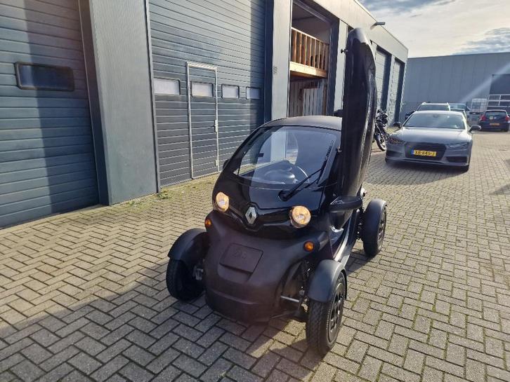 Renault Twizy 2019 80kmu met koopaccu electrisch 9526km, Auto's, Renault, Particulier, Twizy, Elektrisch, Automaat, Zwart, Ophalen