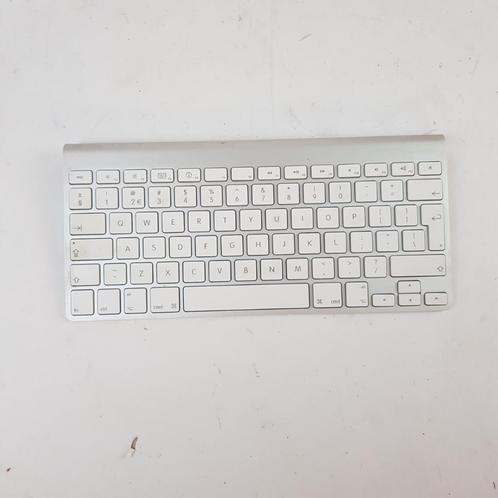 Apple Wireless Keyboard A1314 || Nu voor maar € 39.99, Computers en Software, Toetsenborden, Gebruikt, Qwerty, Draadloos, Multimediatoetsen