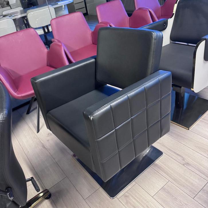 kappersstoel knipstoel zwart pompstoel kapsalon thuiskapper, Huis en Inrichting, Stoelen, Vijf, Zes of meer stoelen, Kunststof