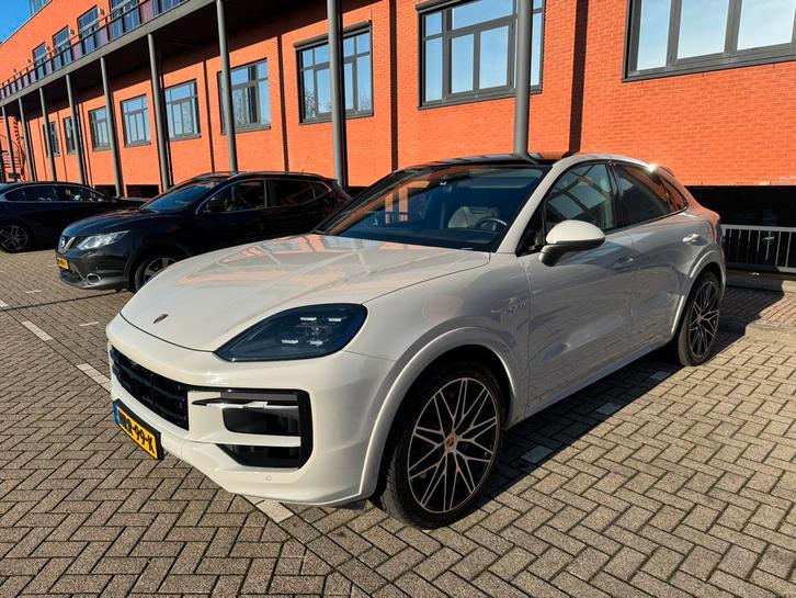 Porsche Cayenne 3.0 E-hybrid 2024  Sport design 360 ACC PANO, Auto's, Porsche, Particulier, Cayenne, Hybride Elektrisch/Benzine