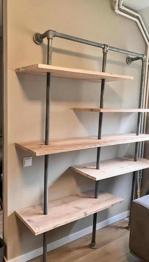 Eikenhouten wandkast op steigerpalen, Huis en Inrichting, Kasten | Wandmeubels, Gebruikt, 25 tot 50 cm, Ophalen