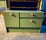 Stoer vintage kastje Gerestyled in mat olijfgroen, Ophalen