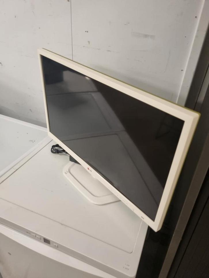 LG LED TV - Klein Formaat, Cd's en Dvd's, Dvd's | Tv en Series, Zo goed als nieuw, Alle leeftijden, Ophalen of Verzenden