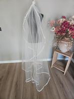 Nieuw Spaanse mantilla sluier ivory in plastic prachtig, Kleding | Dames, Trouwkleding en Trouwaccessoires, Ophalen of Verzenden