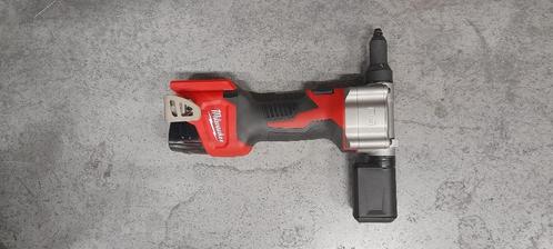 Milwaukee M12 BPRT Popnageltang, Doe-het-zelf en Verbouw, Gereedschap | Overige machines, Zo goed als nieuw, Ophalen of Verzenden