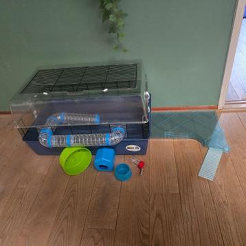 Hamsterkooi beschikbaar voor biedingen