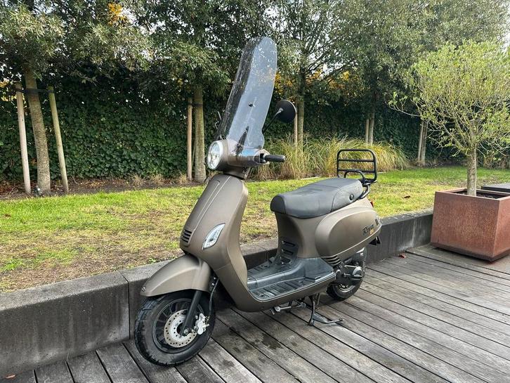 Scooter BTC Riva 2020, Fietsen en Brommers, Snorfietsen en Snorscooters, Benzine, Ophalen