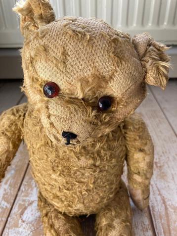 Vintage brocante teddybeer beschikbaar voor biedingen