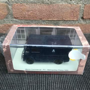 1:43 SPARK MORRIS COMMERCIAL PV METROPOLITAN POLICE beschikbaar voor biedingen