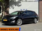Hyundai i40 1.6 GDI Keyless Camera Bluetooth LED, Auto's, Hyundai, Euro 5, 4 cilinders, Zwart, Origineel Nederlands