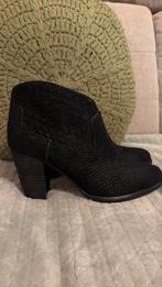 UGG suede enkel laarzen 36/37, Kleding | Dames, Schoenen, Ophalen of Verzenden, Zo goed als nieuw, Bruin