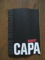 Fotoboek ROBERT CAPA, van de Volkskrant uit 2001, Boeken, Ophalen of Verzenden, Zo goed als nieuw, Onbekend, Fotografen