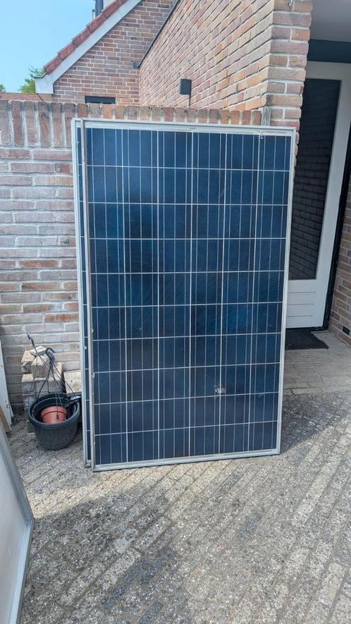 10 zonnepanelen met omvormer, Doe-het-zelf en Verbouw, Dakpannen en Dakbedekking, Ophalen