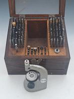 Een triebniet / ponsendoos / stakingtool, Antiek en Kunst, Antiek | Gereedschap en Instrumenten, Ophalen of Verzenden