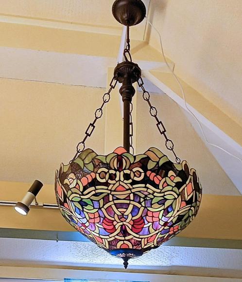 plafondlamp tiffany glas in lood, Huis en Inrichting, Lampen | Plafondlampen, Zo goed als nieuw, Glas, Metaal, Ophalen