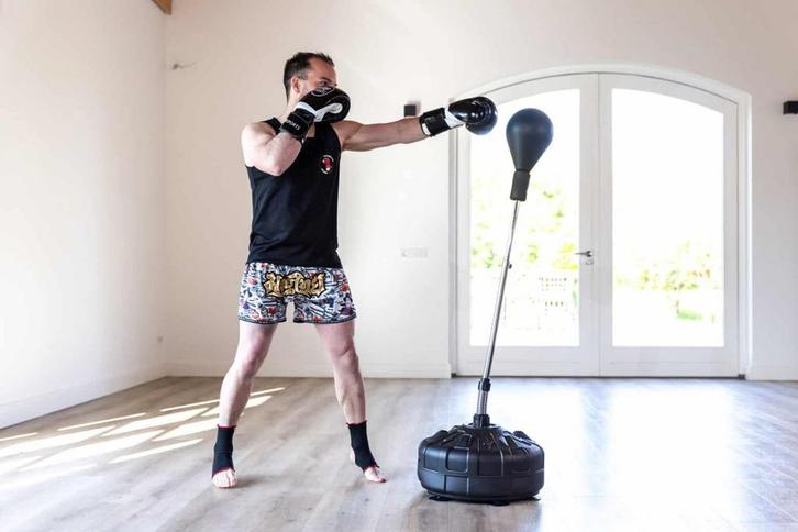 Boksbal en bokshandschoenen AJ sports, Sport en Fitness, Boksen, Zo goed als nieuw, Boksbal, Ophalen