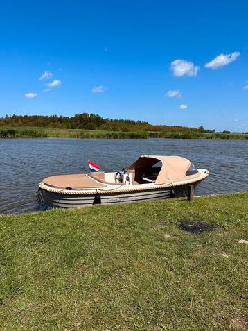 Corsiva 570 New Age sloep 2023 grijs ZGAN beschikbaar voor biedingen